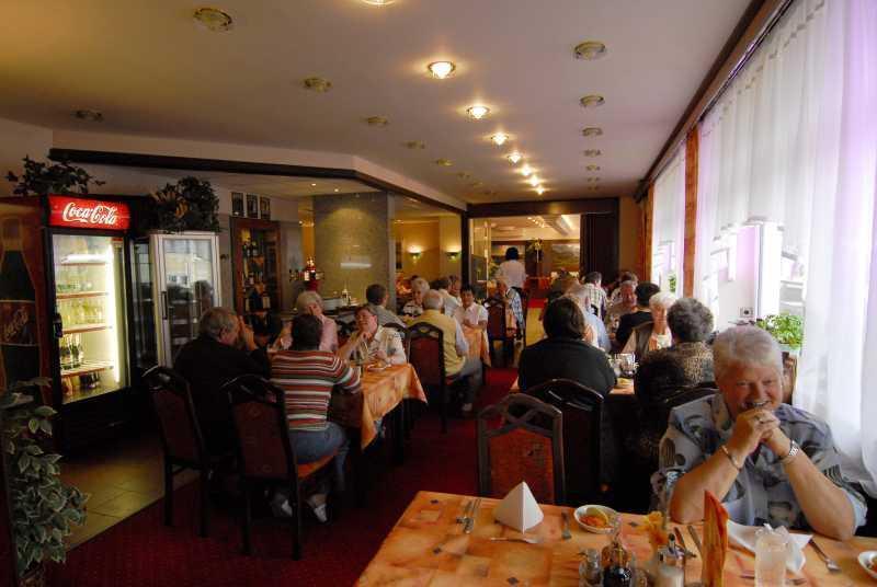 Hotel Prom Svoboda nad Úpou المظهر الخارجي الصورة